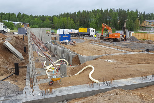 Öppna bilden i större format Kyrkan byggs