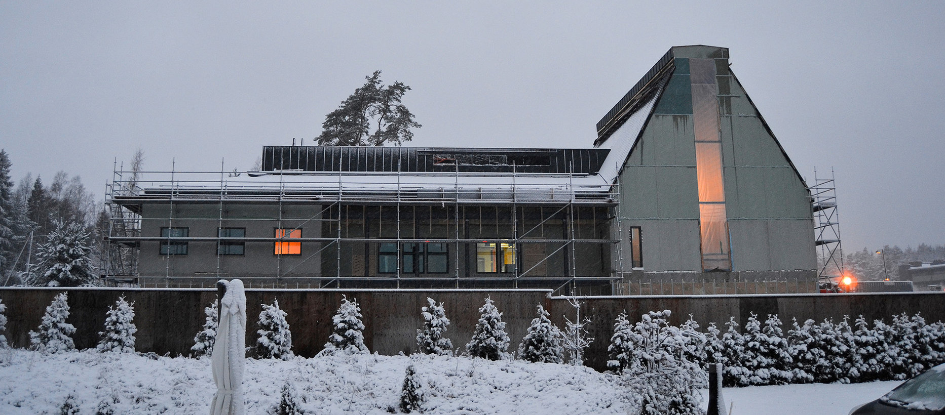 Öppna bilden i större format Kyrkan byggs