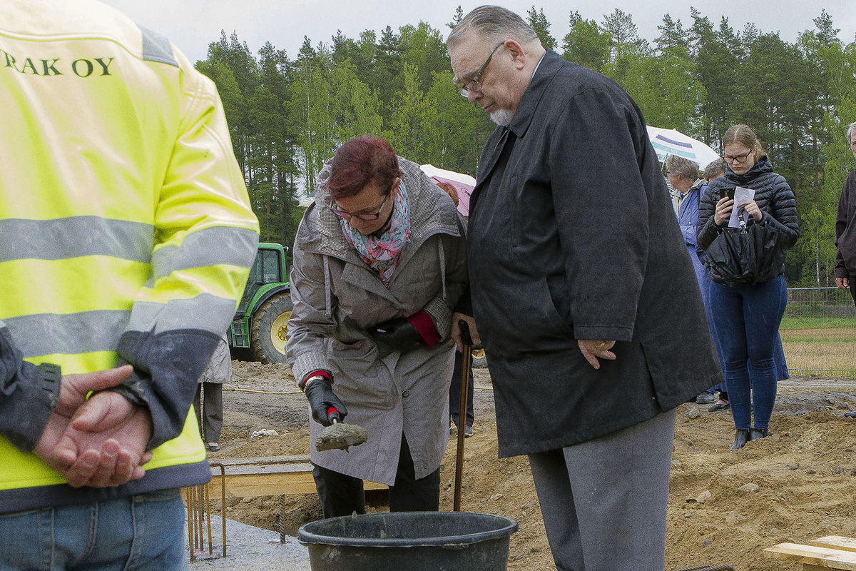 Öppna bilden i större format Kyrkan byggs