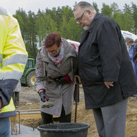 Öppna bilden i större format Kyrkan byggs