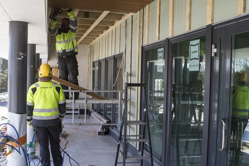 Öppna bilden i större format Kyrkan byggs
