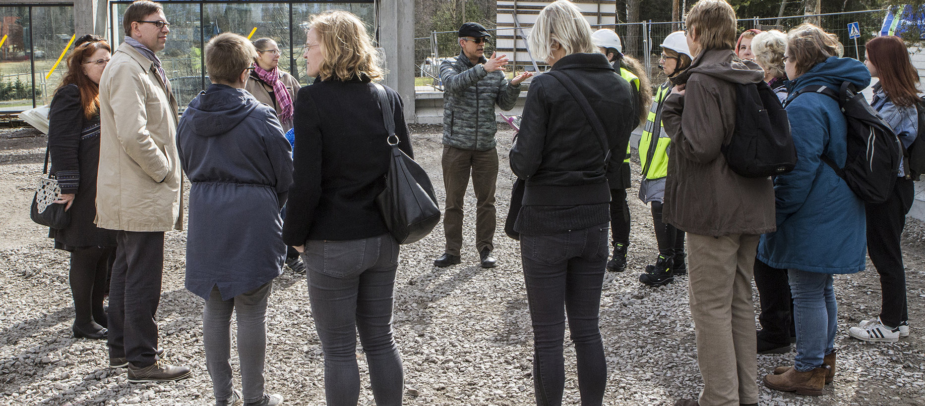 Öppna bilden i större format Kyrkan byggs